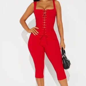NEW Red capri pant set